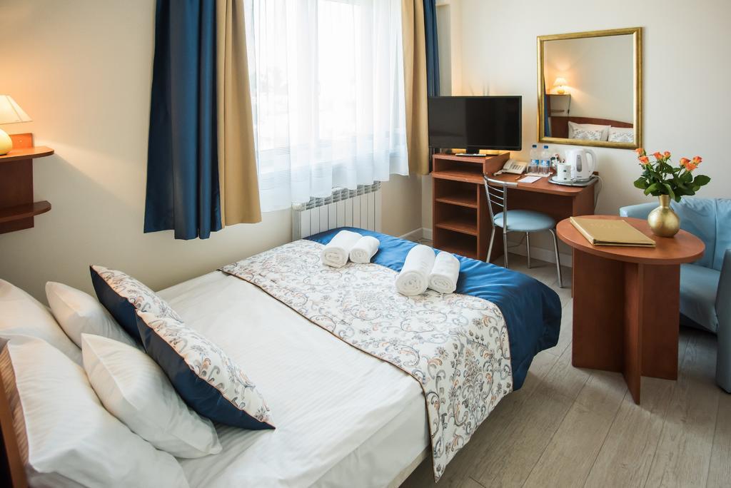 Abidar Hotel Spa & Wellness Цехоцинек Екстериор снимка