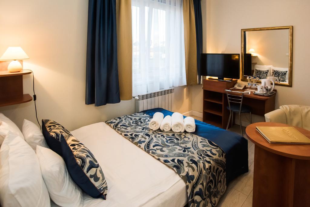 Abidar Hotel Spa & Wellness Цехоцинек Екстериор снимка